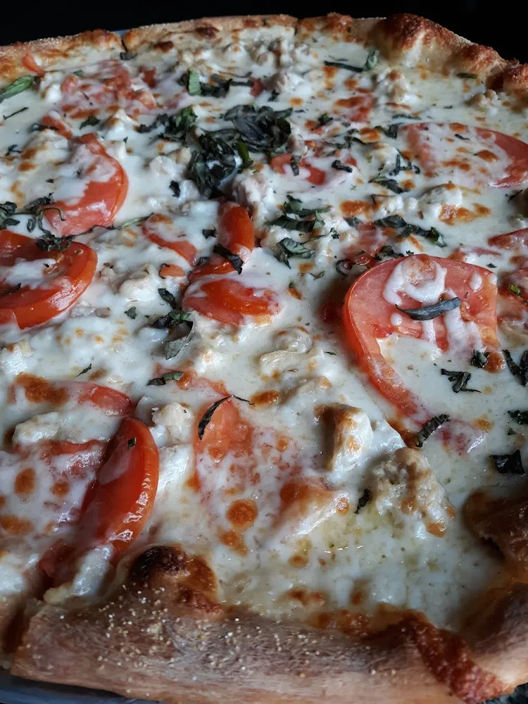 Chicken Alfredo Pizza